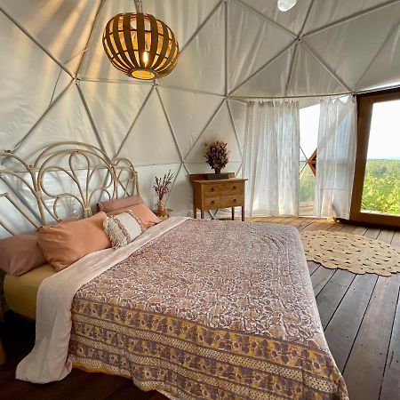 Golden Domes Hotel Cootharaba Екстериор снимка